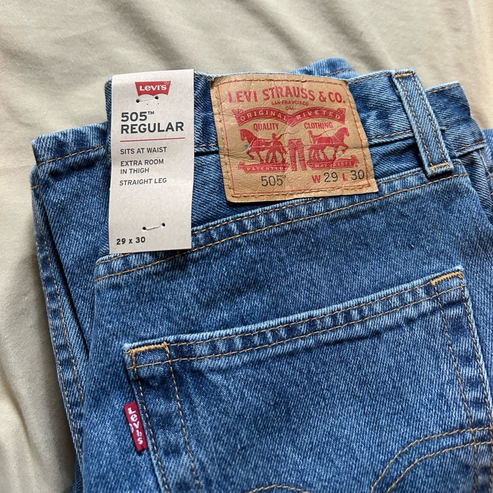 Womens Levi’s 505
